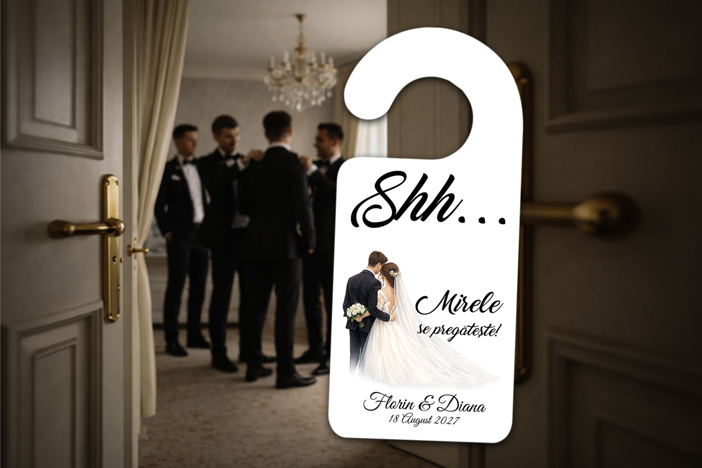 Set 2x agățătoare ușă nuntă „Shh… Mirele & Mireasa se pregătesc” – model elegant personalizat
