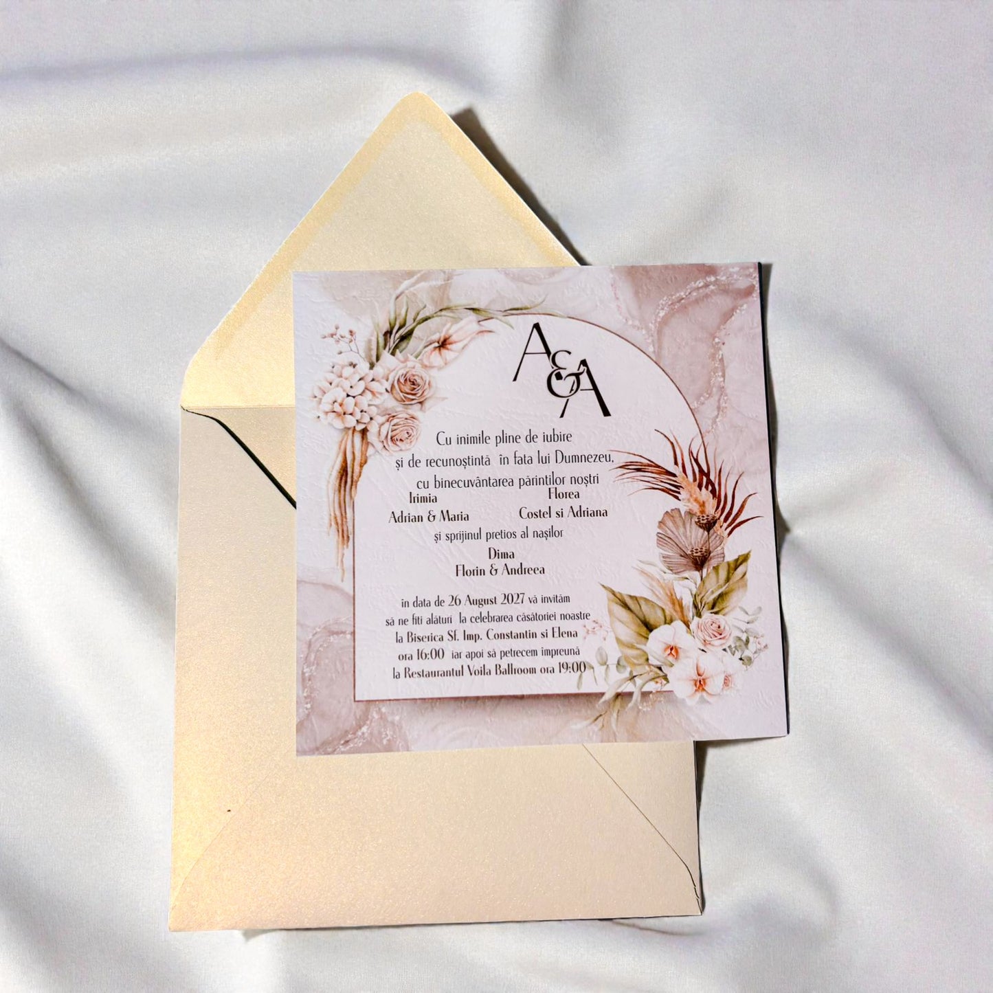 Invitație nuntă elegantă crem florală cu design romantic premium