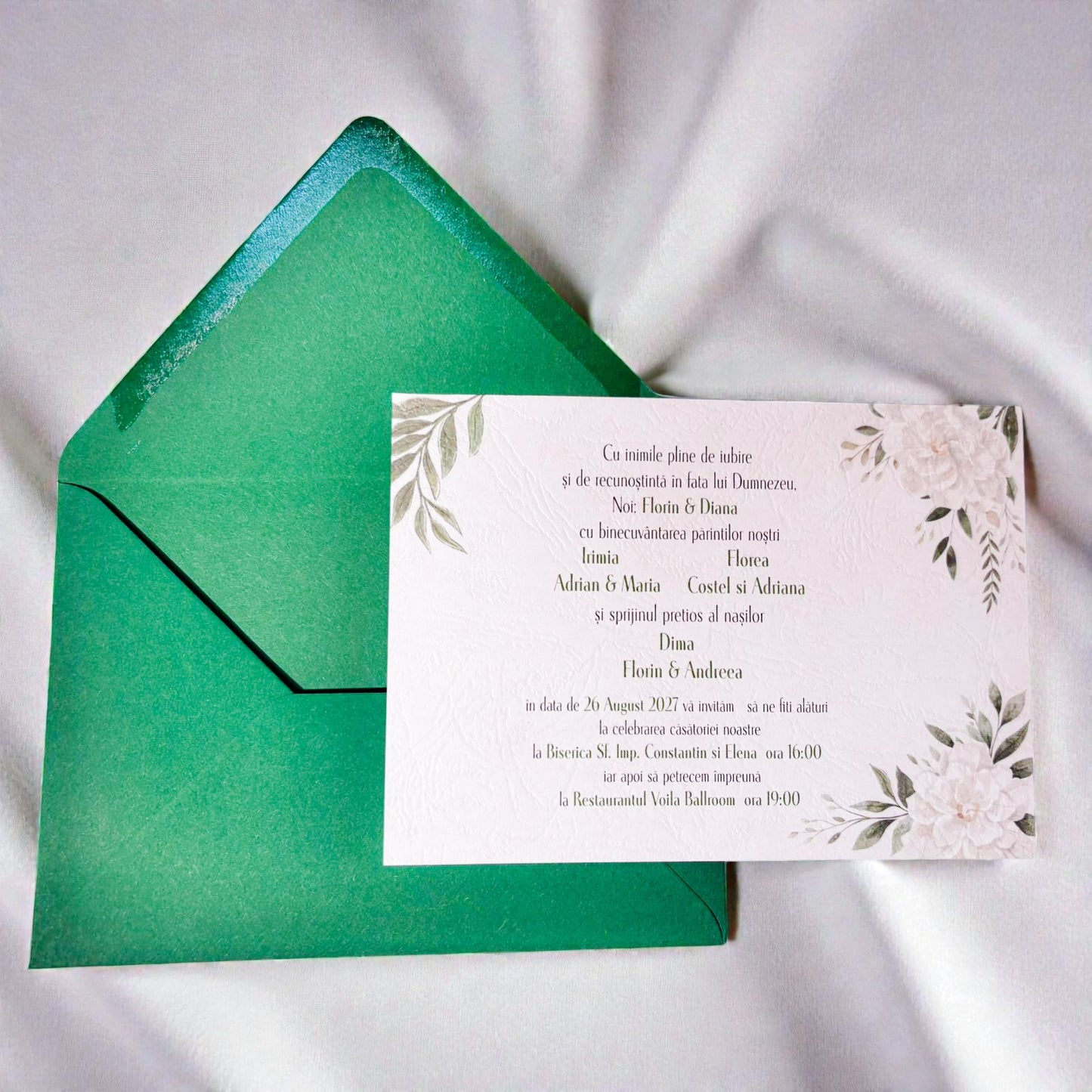 Invitație nuntă florală elegantă cu sigiliu de ceară și plic verde