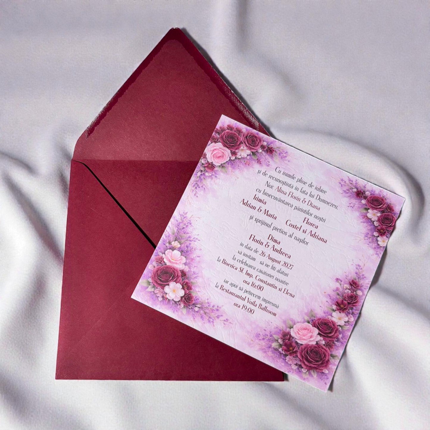 Invitație nuntă florală romantică cu plic bordo elegant