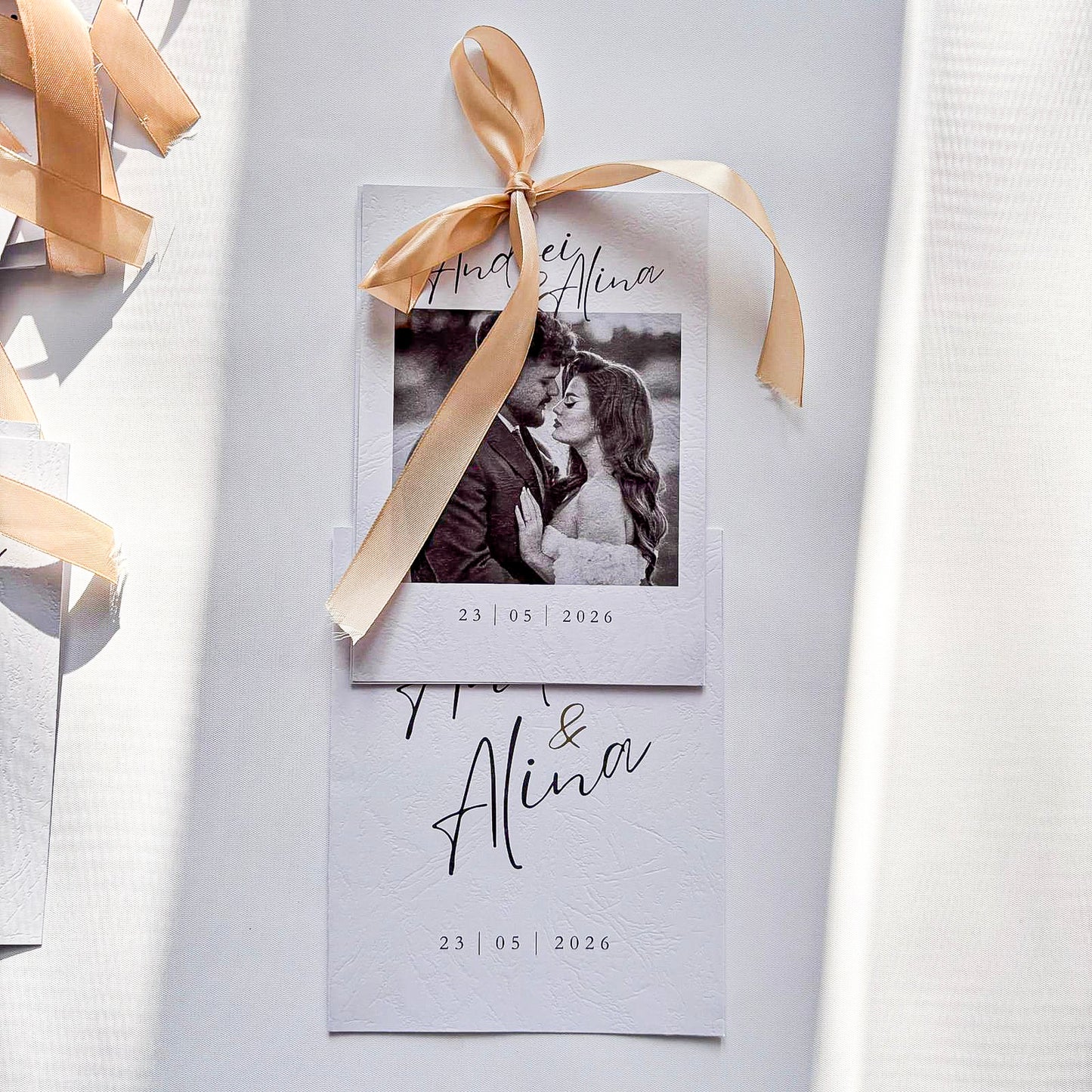 Invitații Handmade Nuntă cu Poză și Fundiță Satinată | Plic Personalizat | Design Elegant