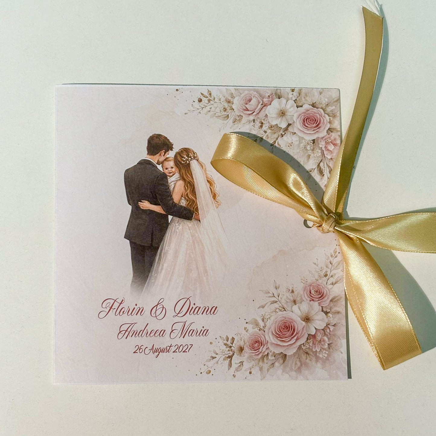 Invitații Nuntă și Botez Tip Carte cu Familie și Flori Roz – Design Elegant și Emoționant